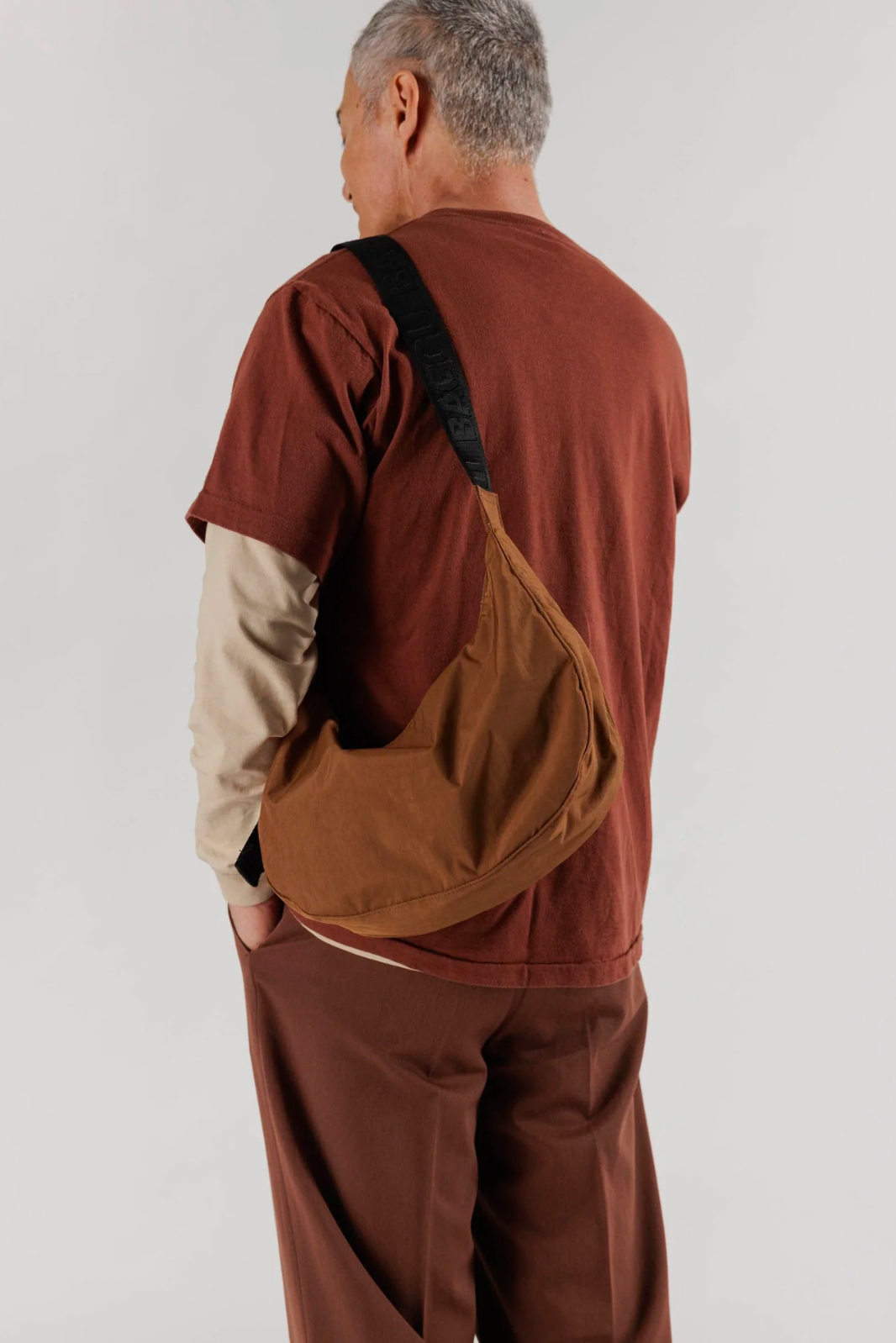 Baggu Medium Nylon Crescent Bag Brown Vivid in Bellingen